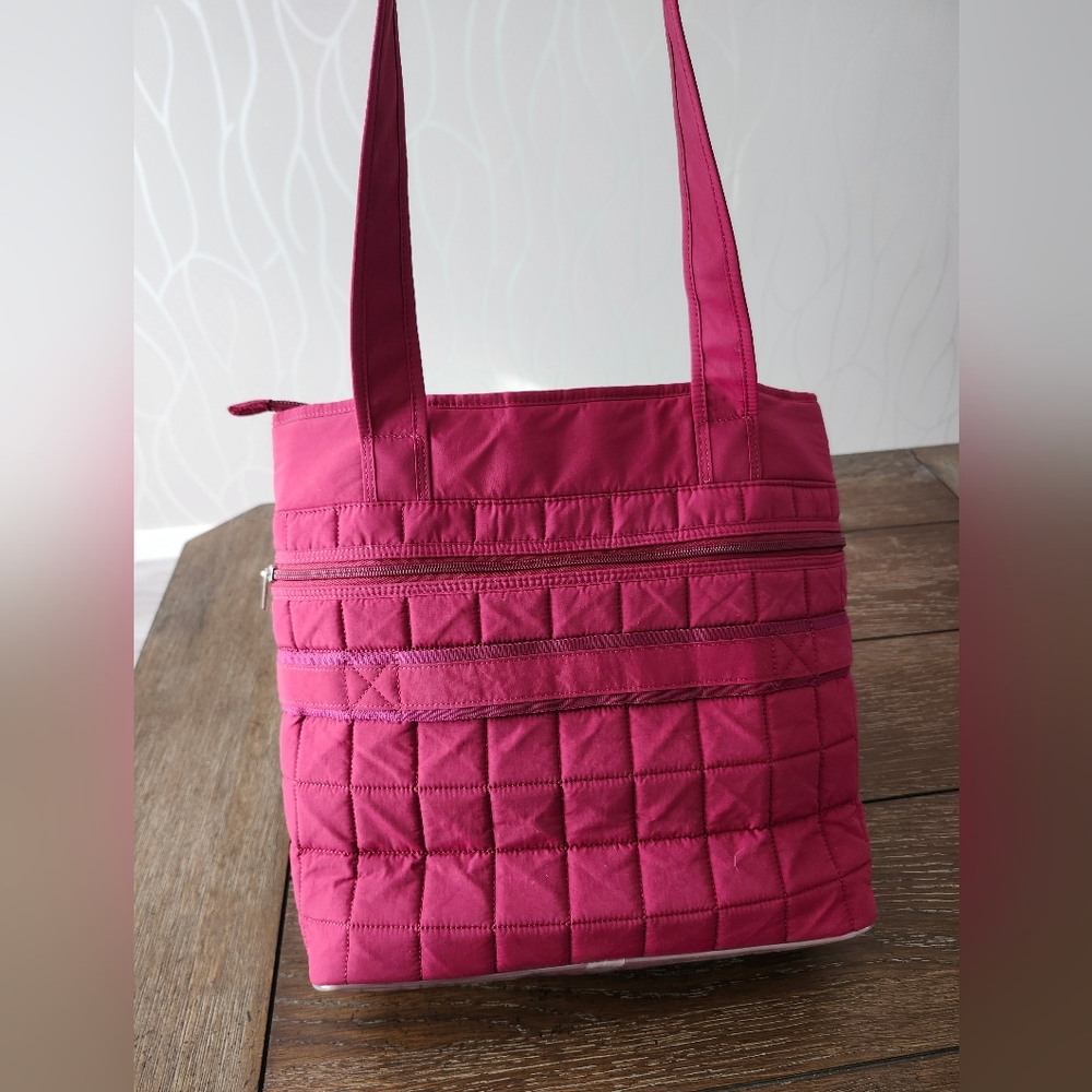 Lug Taxicab Tote Bag & Lug Tango Travel Wallet - Picture 7 of 15